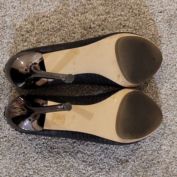 BCBG black leather snakeskin studded pumps - Picture 4 of 9